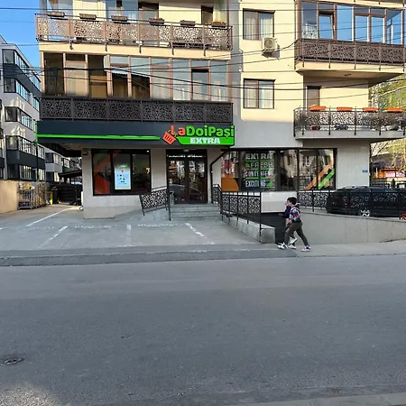 Fundeni Modern * בוקרשט