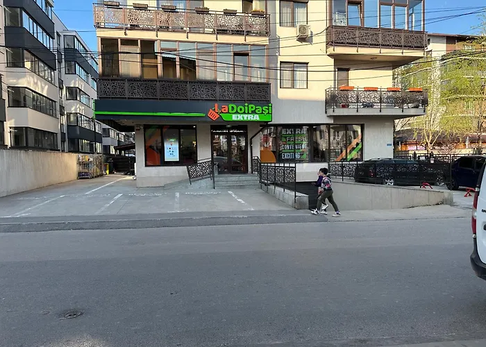 Fundeni Modern * בוקרשט